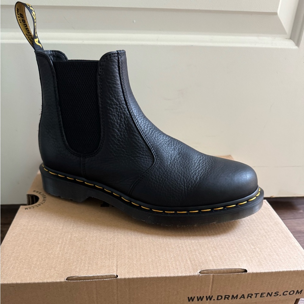 Dr. Martens Black Leather Chelsea Boots New